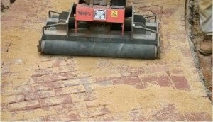 Paver Roller Used to Comply with Clay Paver Specifications and Details 